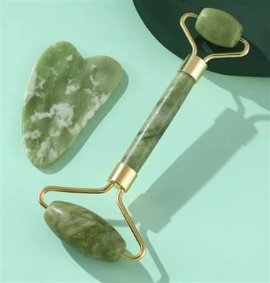 Sorcóir jade nádúrtha glas le bosca