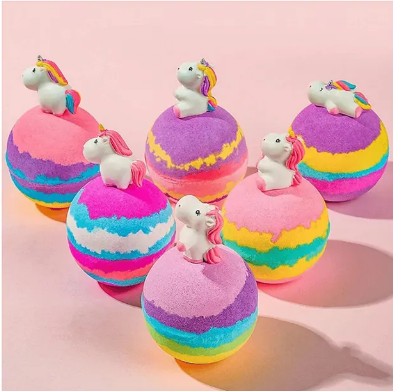 Buama folctha le unicorn istigh